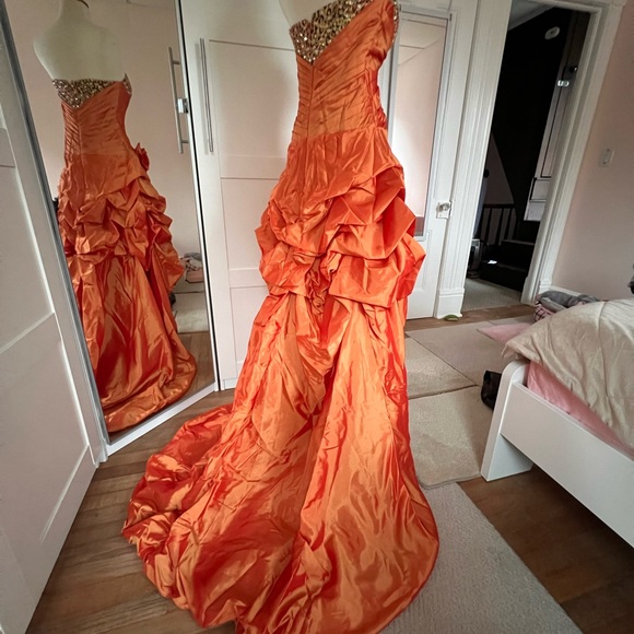 Prom/Wedding/Special Occasion Dress - Picture 2 of 5